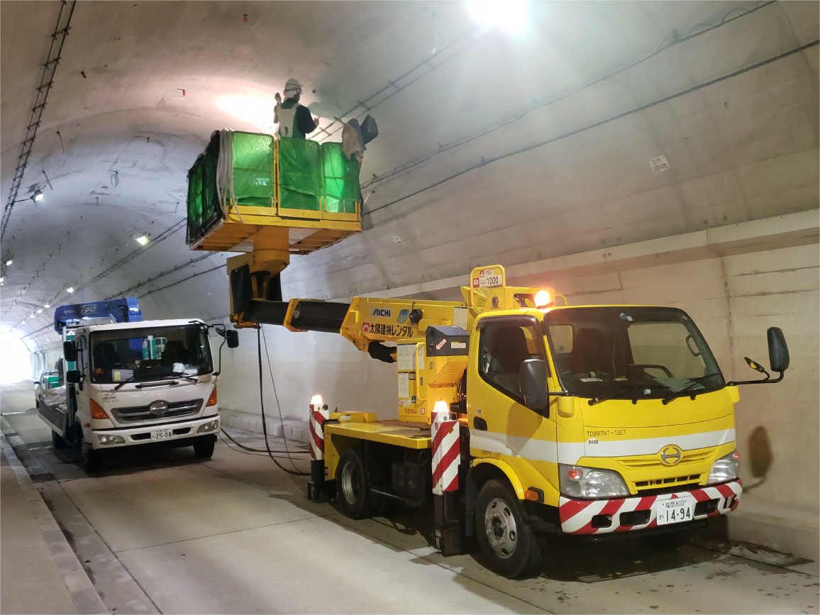 トンネル補修工事